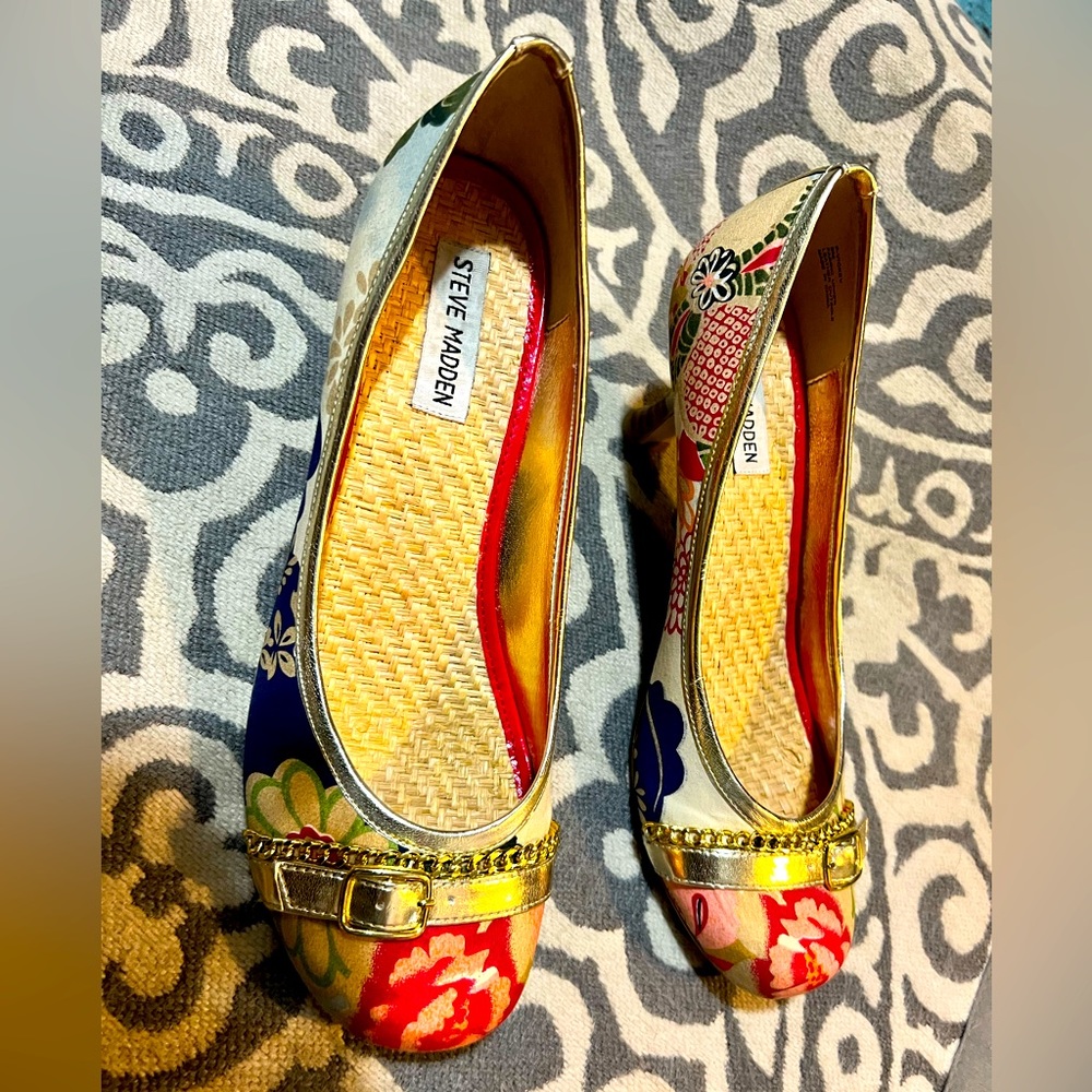 Statement heels